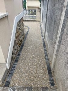 allée béton désactivé